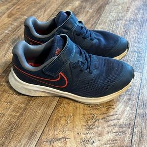 Nike boys tennis shoes